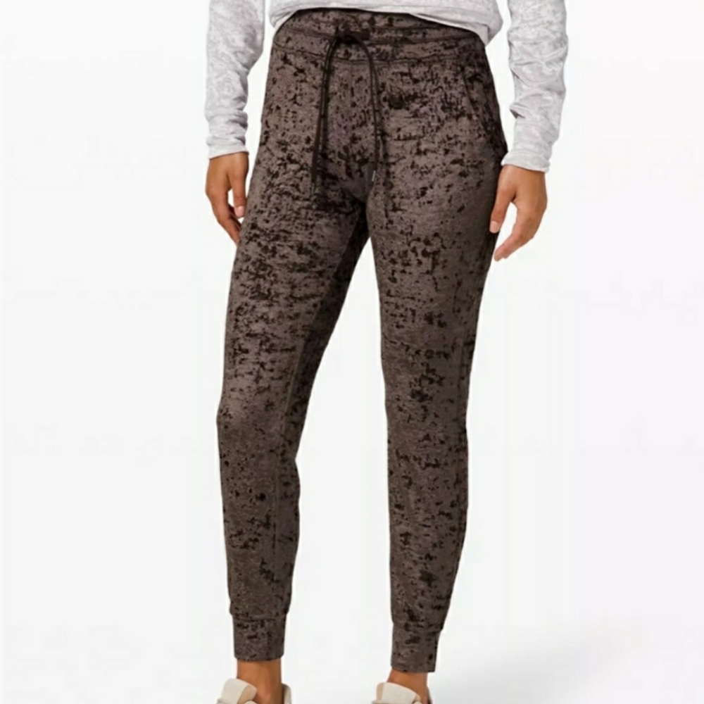 Lululemon Ready to Crush Jogger Velvet pants